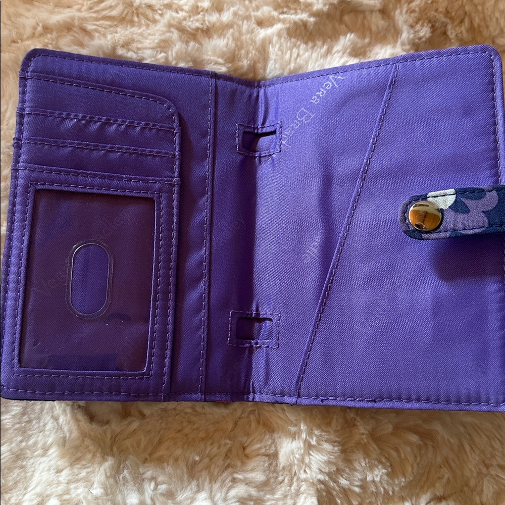 Vera Bradley new with tags Ellie Flowers travel wallet - Picture 5 of 5